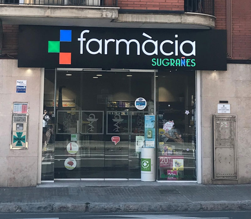 Farmàcia Sugrañes fachada